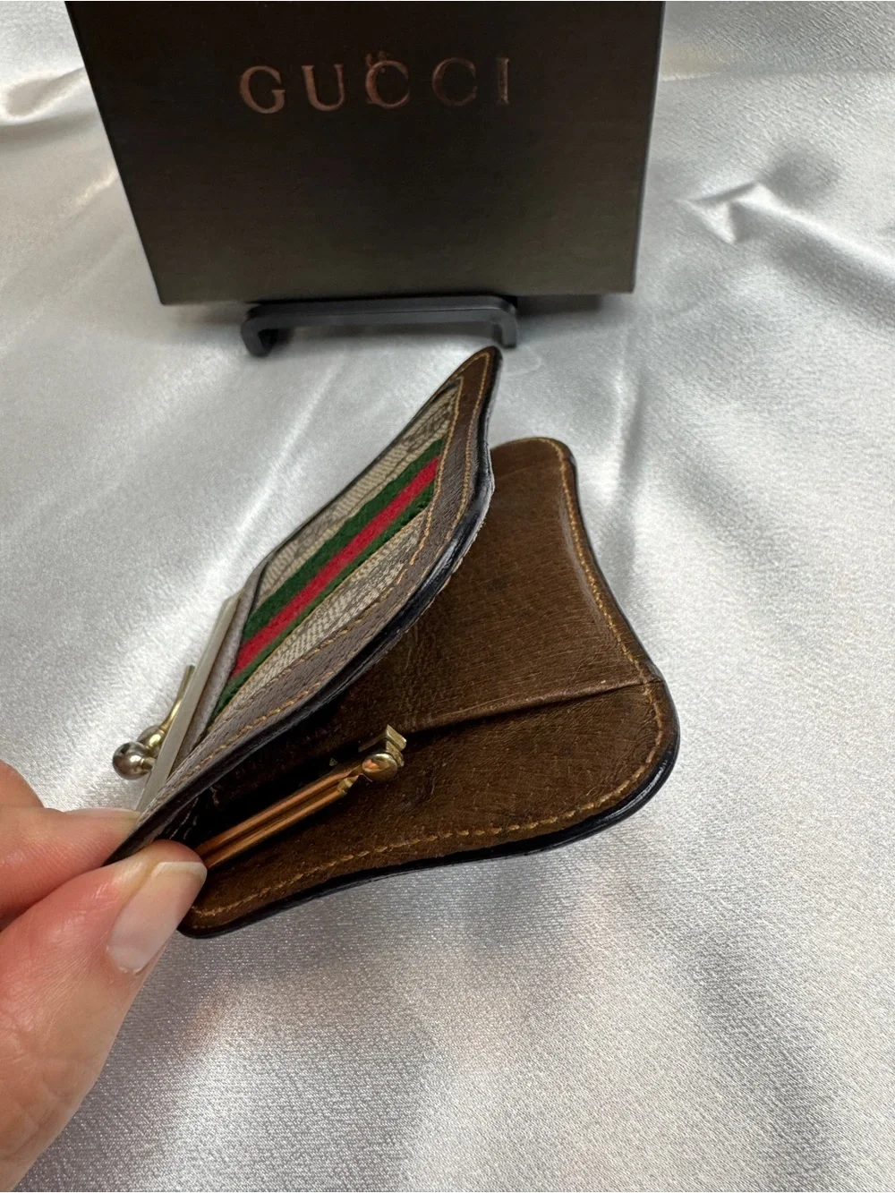 Vintage Gucci Sherry Line GG Supreme Kiss-Lock Coin Purse with Gucci Box - Picture 12 of 16